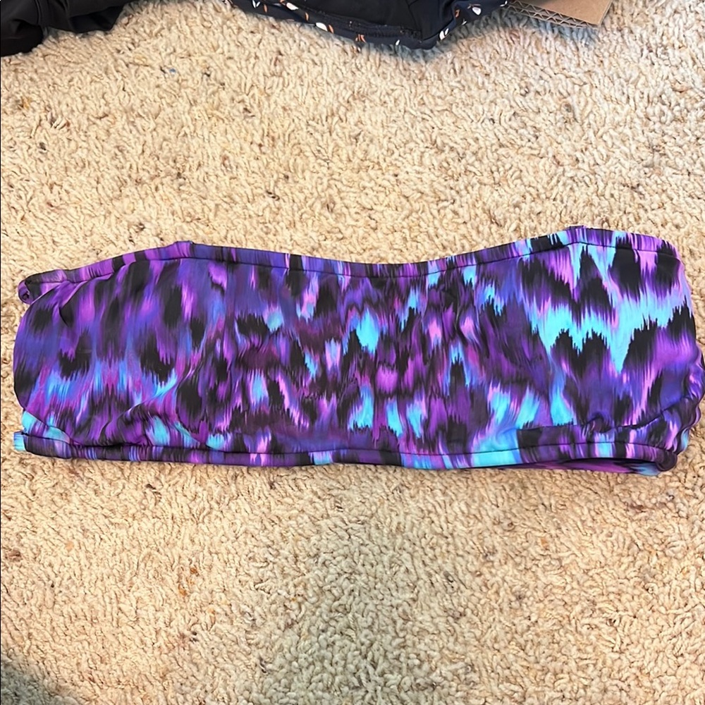 Venus Strapless swim Top